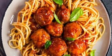 Spicy Meat ball pasta with tomato sauce